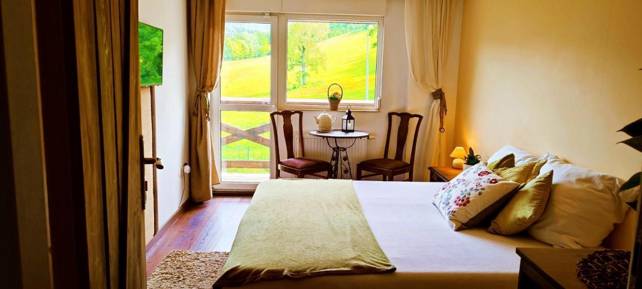 Gorski Widok Karpacz Apartamenty I Pokoje- Salon Kominkowy Buitenkant foto